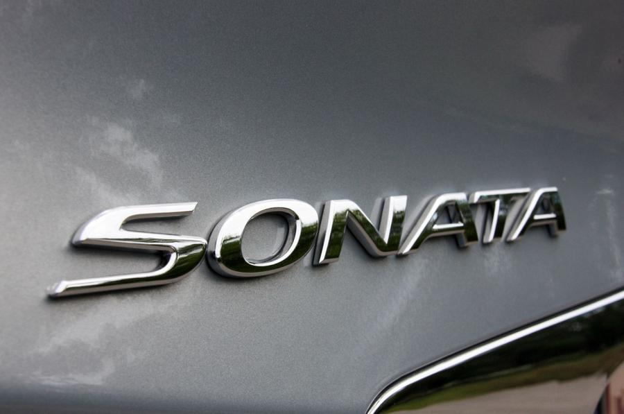  Hyundai Sonata GLS 2011 года  (фото 34 из 41)